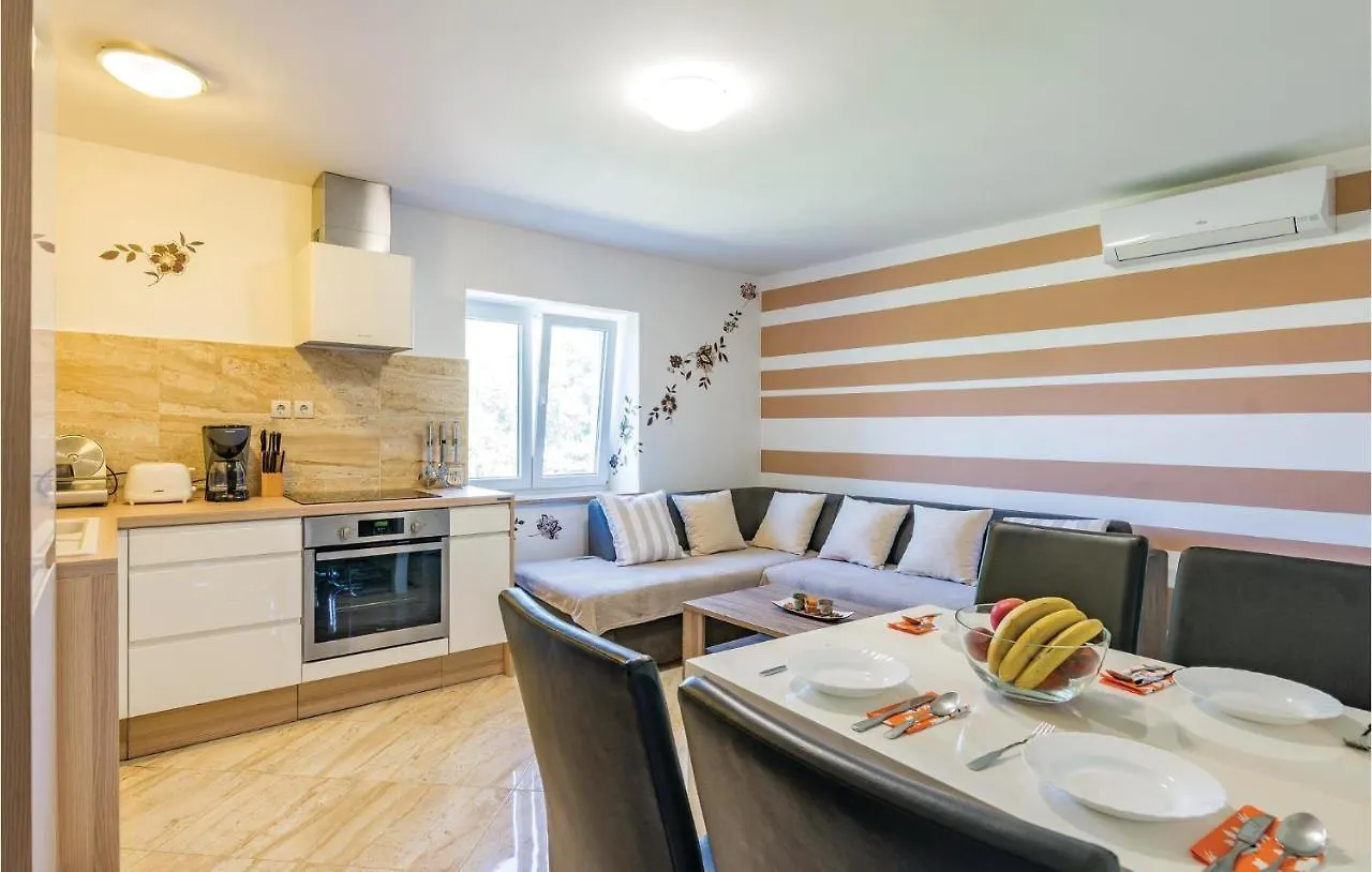 Awesome Apartment In Sv,Petar U Sumi With Wifi Pamici