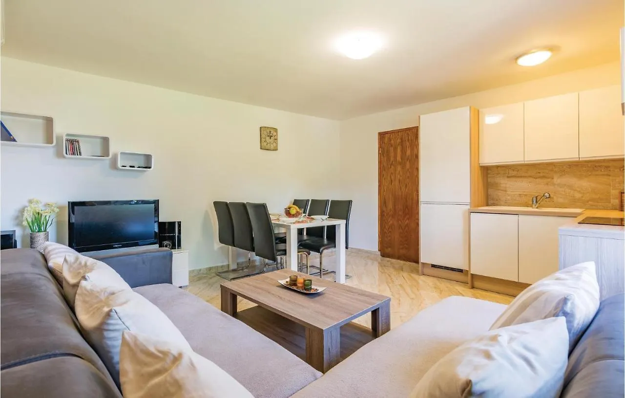 Awesome Apartment In Sv,Petar U Sumi With Wifi Pamici